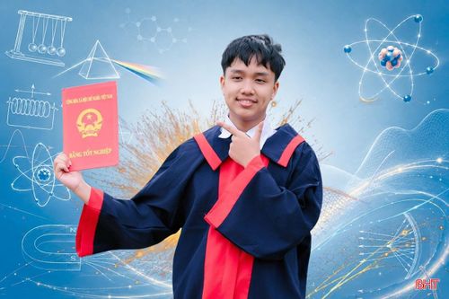Trần Việt Hưng - thủ khoa đầu vào lớp chuyên Lý, Trường THPT Chuyên Hà Tĩnh năm học 2026-2027.