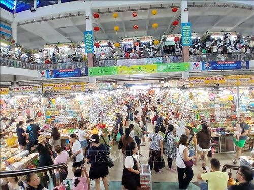 Nhiều chương trình kích cầu thu hút khách trong nước và quốc tế đến với Đà Nẵng.