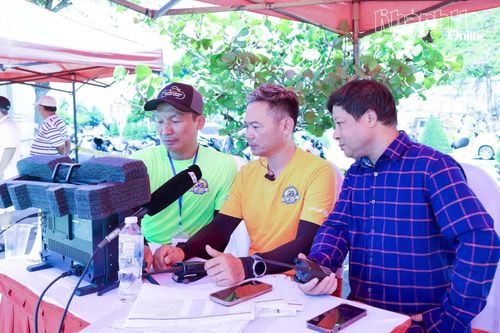 Sự kiện được livestream trên các nền tảng số của Báo và Phát thanh, Truyền hình Khánh Hòa, thu hút đông đảo người xem.