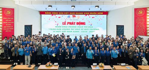 Đoàn viên, thanh niên tham gia lễ phát động