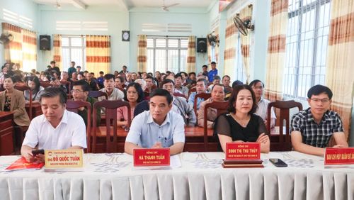 Lãnh đạo xã tham dự Lễ phát động
