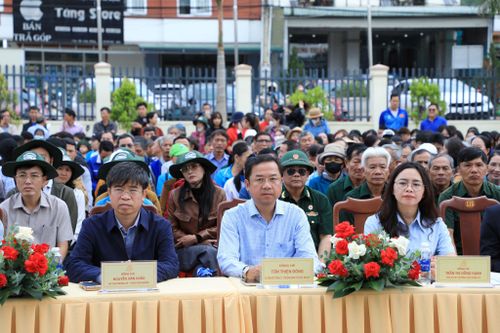 Ủy viên Ban Thường vụ, Trưởng Ban Tổ chức Tỉnh ủy Lâm Đồng Tôn Thiện Đồng và lãnh đạo xã Nam Ban Lâm Hà dự lễ phát động (Ảnh: Lê Phước)