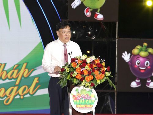 Chủ tịch UBND tỉnh Đồng Tháp Phạm Thành Ngại phát biểu khai mạc