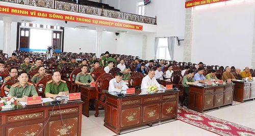 Các đại biểu tham dự hội nghị.