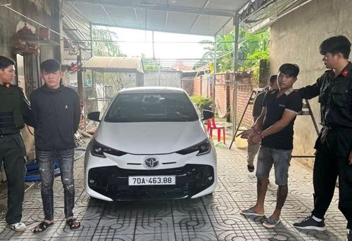 Việc sử dụng xe ô tô đi trộm chó khiến người dân mất cảnh giác.