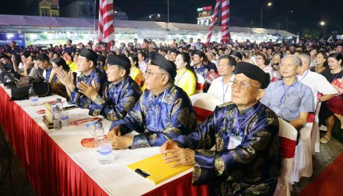 Các đại biểu tham dự Lễ khai hội Vía Bà Chúa Xứ Núi Sam năm 2026.