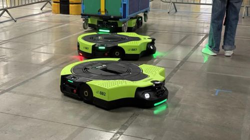 Robot Proteus của Amazon tác động thế nào tới việc làm?