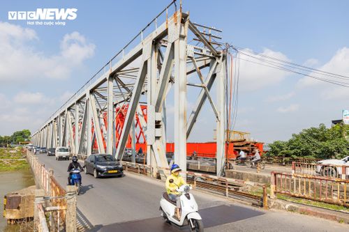 Sau khi cầu mới đi vào hoạt động, Hà Nội dự kiến sẽ tháo dỡ cầu Đuống cũ để giải quyết điểm nghẽn giao thông đường thủy trên sông Đuống và đồng bộ hóa hệ thống hạ tầng giao thông khu vực phía Đông Bắc Thủ đô.