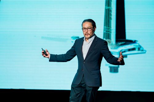 Ông John Peroto, Giám đốc điều hành Thornton Tomasetti Chicago chia sẻ tại chương trình. Ảnh: BTC