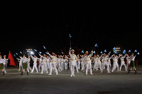 Theo Công an TP Huế, hội thao với sự tham gia của 16 đội tuyển quân sự, võ thuật và 18 đội tuyển thể thao, quy tụ gần 3.000 vận động viên cùng lực lượng phục vụ, trọng tài và các đơn vị biểu diễn thuộc Bộ Công an.