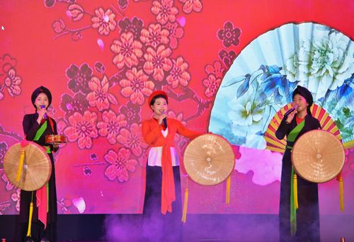 Dân ca Quan họ ngân vang trong lòng người trẻ - những người gìn giữ, tiếp nối phát huy giá trị di sản trong tương lai.