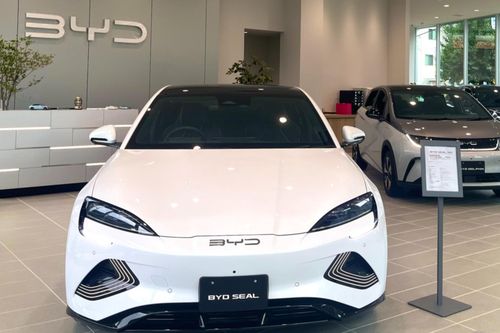  Mức ưu đãi bổ sung của từng thương hiệu có sự khác biệt, từ 2.500 USD cho Toyota, Nissan và Honda cho đến 620 USD dành cho hãng xe Trung Quốc BYD. 