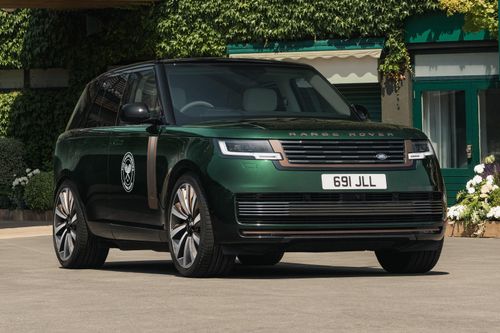 Land Rover cho biết sẽ trưng bày phiên bản thuần điện của Range Rover tại giải quần vợt Wimbledon 2026. Đặc biệt, chiếc SUV này sẽ mang màu sơn xanh British Racing Green truyền thống của Anh Quốc.