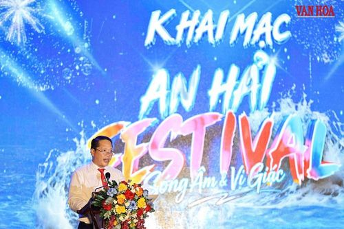 Ông Hoàng Công Thanh, Chủ tịch UBND phường An Hải phát biểu khai mạc Lễ hội An Hải 2026