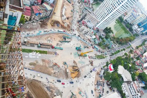 Đại diện dự án cho biết, công tác chuẩn bị đang được đẩy nhanh tiến độ để sẵn sàng triển khai các hạng mục xây dựng chính của tuyến đường sắt đô thị số 5 trong thời gian tới.