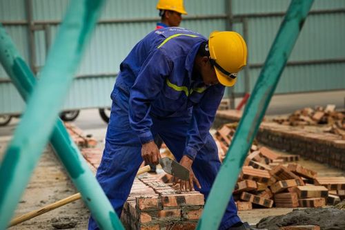 Khi đi vào khai thác, tuyến metro này không chỉ giúp giảm áp lực cho hệ thống giao thông đường bộ mà còn tạo điều kiện thúc đẩy phát triển kinh tế - xã hội, gia tăng khả năng tiếp cận dịch vụ công cộng và nâng cao chất lượng sống của người dân.