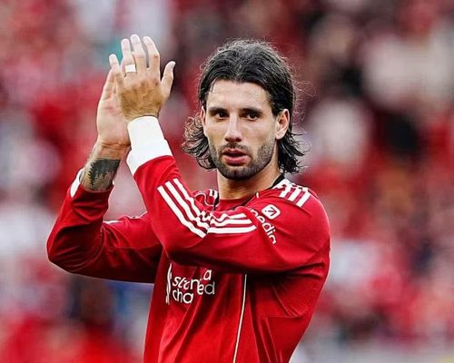 Tiền vệ Dominik Szoboszlai ghi dấu giày vào 5 bàn sau 6 trận vòng loại, nhưng Hungary vẫn nối dài quãng thời gian vắng mặt ở World Cup lên 40 năm. Khả năng sút xa và đá phạt của ngôi sao Liverpool sẽ là một mất mát đáng tiếc.