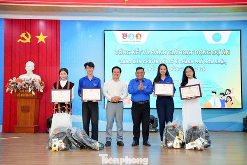 Với ý nghĩa sâu sắc cũng như việc ứng dụng hiệu quả công nghệ, dự án "Lưu âm Cơ Tu" của trường THPT Hòa Vang xuất sắc giành giải nhất “Sáng kiến chuyển đổi số vì thành phố hòa nhập, kết nối cộng đồng” năm 2026. Các giải nhì thuộc về dự án "Chạm AI" của trường THPT Sơn Trà và nền tảng AI "Trí tuệ xanh học đường" của trường THPT Quang Trung.