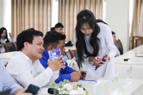 Trước đó, Thành Đoàn Đà Nẵng đã triển khai thành lập các đội dự án. Các bạn học sinh được đào tạo kỹ năng với 5 chuyên đề: Các yếu tố của thành phố hòa nhập, kết nối cộng đồng và vai trò của thanh thiếu niên; Thực trạng Đà Nẵng hiện nay và các giải pháp điển hình; Kỹ năng xây dựng và quản lý dự án; Kỹ năng lãnh đạo và làm việc nhóm; Kỹ năng thuyết trình và tư duy phản biện; Kỹ năng ứng dụng công nghệ và đổi mới sáng tạo. Bên cạnh đó, các đội dự án còn tham gia chương trình Workshop trực tuyến tư vấn và hoàn thiện dự án với sự tham gia hỗ trợ của các chuyên gia.