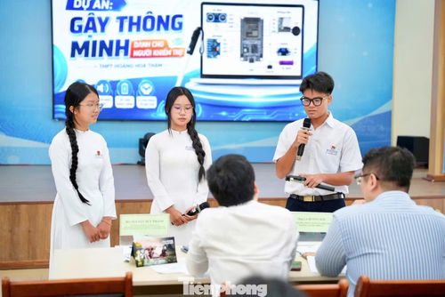 Nhiều dự án ứng dụng công nghệ đã được hoàn thiện, giải quyết nhiều bài toán thực tiễn gắn liền với học sinh như: hỗ trợ học sinh yếu thế, phòng chống đuối nước, kết nối người trẻ với văn hóa và lịch sử, ứng dụng hỗ trợ học tập, tư vấn tâm lý cho học sinh…