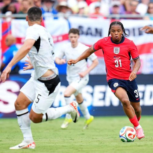 Tài năng 17 tuổi Rio Ngumoha có trận ra mắt tuyển Anh