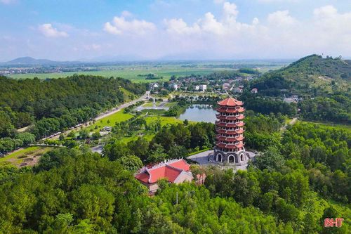  Hà Tĩnh có nhiều lợi thế để phát triển du lịch tâm linh. Ảnh Đình Nhất 