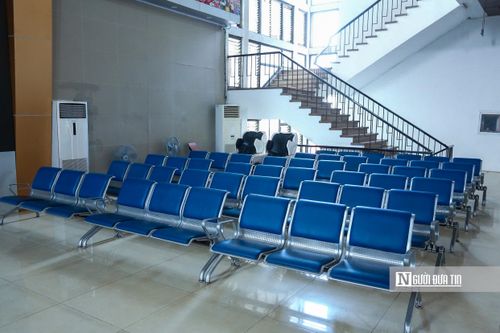 Tầng 2 và 3 là phòng chờ của khách và khu văn phòng của ga Hà Nội.