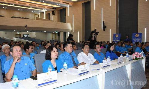 Đại biểu tham dự sự kiện. Ảnh: Thanh Minh.