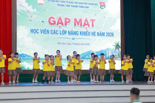 Học viên các lớp kỹ năng hè tham gia chương trình gặp mặt, giao lưu do Trung tâm Thanh thiếu nhi tỉnh Thanh Hóa tổ chức.