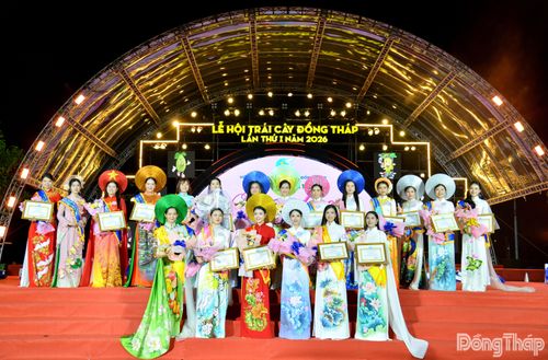 20 thí sinh đã thể hiện các phần thi xuất sắc trong đêm chung kết (tối 6-6).