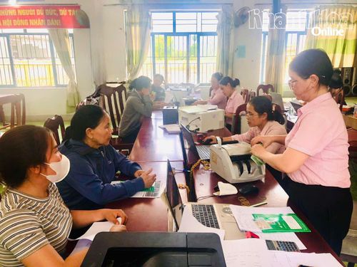 Hoạt động giao dịch tín dụng chính sách tại xã Ninh Phước.