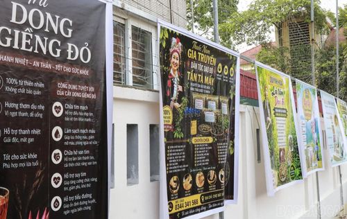 Nơi bày bán sản phẩm địa phương và livestream bán hàng.