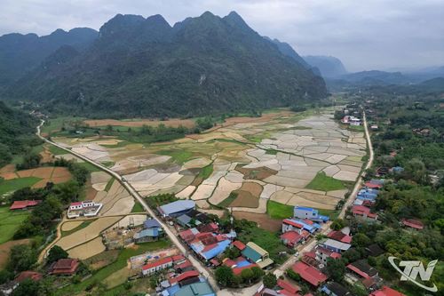 Hoàn thiện cơ sở dữ liệu đất đai là nhiệm vụ trọng tâm nhằm nâng cao hiệu quả quản lý nhà nước và phục vụ người dân, doanh nghiệp. Trong ảnh: Một góc xã La Hiên.