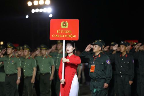 Lực lượng Bộ tư lệnh Cảnh sát cơ động tại lễ khai mạc Hội thao.