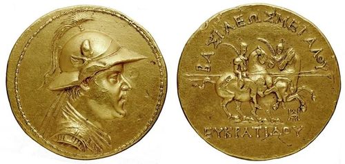 Đồng tiền vàng 20 stater của vua Eucratides I (Hy Lạp-Bactria), được xem là đồng tiền vàng lớn nhất còn tồn tại từ thời cổ đại.( (Ảnh thuộc phạm vi công cộng qua Wikimedia Commons).