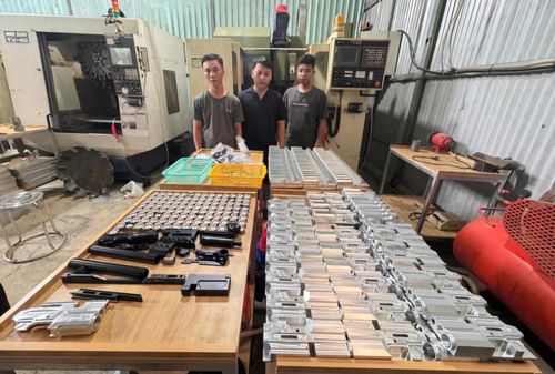 Các đối tượng trong đường dây bị bắt giữ. (Ảnh: Công an Hà Tĩnh)