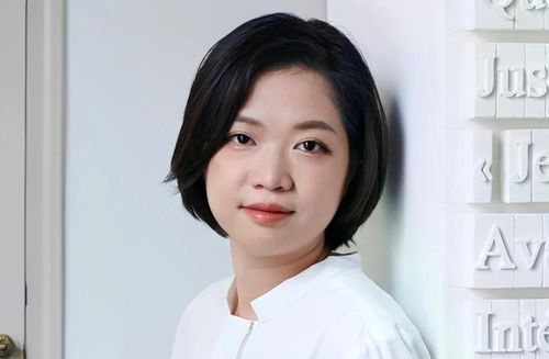 Nghệ sĩ thị giác Lê Giang.