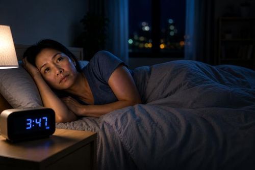 Thiếu magie thường đi kèm với nhiều biểu hiện khác nhau trong cơ thể, chứ không chỉ đơn thuần là mất ngủ hay tỉnh giấc sớm.