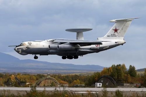 Đồng thời như các nhà phân tích lưu ý, máy bay AWACS đã đến sân bay Chelyabinsk gần đây, cụ thể là vào khoảng ngày 1/6 đến 2/6/2026. Trước đó vào tháng 3/2026, đã có 2 chiếc A-50U tại đây.