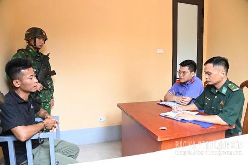 Thông qua hòm thư số tố giác tội phạm, Cán bộ Chiến sĩ Đồn Biên phòng Bảo Lâm đã ngăn chặn đối tượng nhập cảnh trái phép (ảnh: Đồn Biên phòng Bảo Lâm)