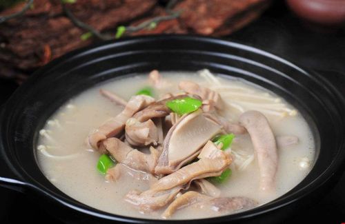 Dạ dày heo thường được chế biến thành những món ăn ngon, bổ dưỡng được nhiều người ưa chuộng. Ảnh: Huitu.