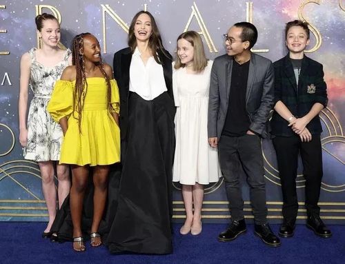  Trong một bài phỏng vấn trên Vouge, Angelina Jolie chia sẻ chính 6 người con đã "cứu rỗi" cô. Ảnh: WireImage. 