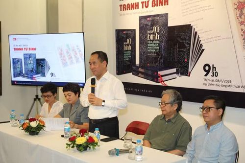 TS Nguyễn Anh Minh - Giám đốc Bảo tàng Mỹ thuật Việt Nam chia sẻ tại sự kiện.