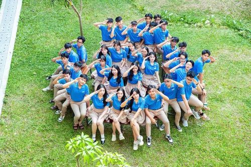 Học sinh Trường nội trú Hy vọng thể hiện quyết tâm trước Kỳ thi tốt nghiệp THPT.