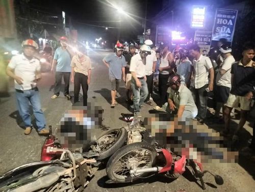 Hiện trường vụ tai nạn trên quốc lộ 19C qua địa bàn xã Tuy Phước Tây. Ảnh: ĐVCC