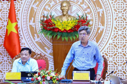 Phó Chủ tịch UBND tỉnh Lâm Đồng Nguyễn Minh yêu cầu doanh nghiệp khẩn trương hoàn thiện hồ sơ theo hướng dẫn của các sở, ngành