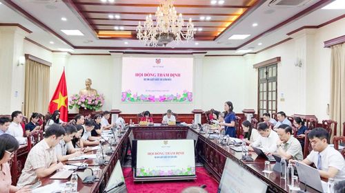 Quang cảnh cuộc họp