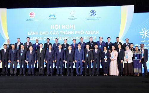 Phó Thủ tướng Thường trực Chính phủ Phạm Gia Túc và các đại biểu dự hội nghị. Ảnh: VGP