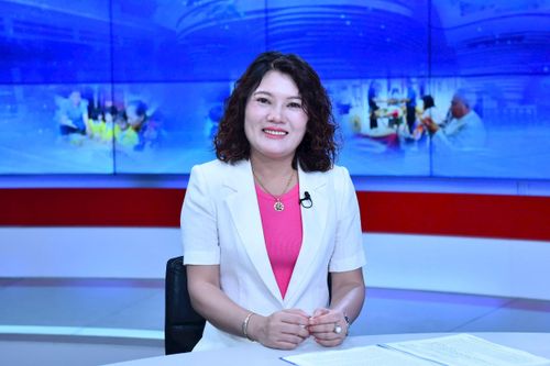 Bà Nguyễn Thị Thùy Hương, Phó Chủ tịch UBND xã Chuyên Mỹ trao đổi tại chương trình. Ảnh: Phan Anh