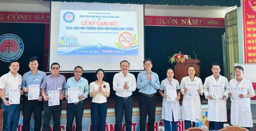 Các khoa, phòng của Bệnh viện Phạm Ngọc Thạch Quảng Nam ký cam kết.